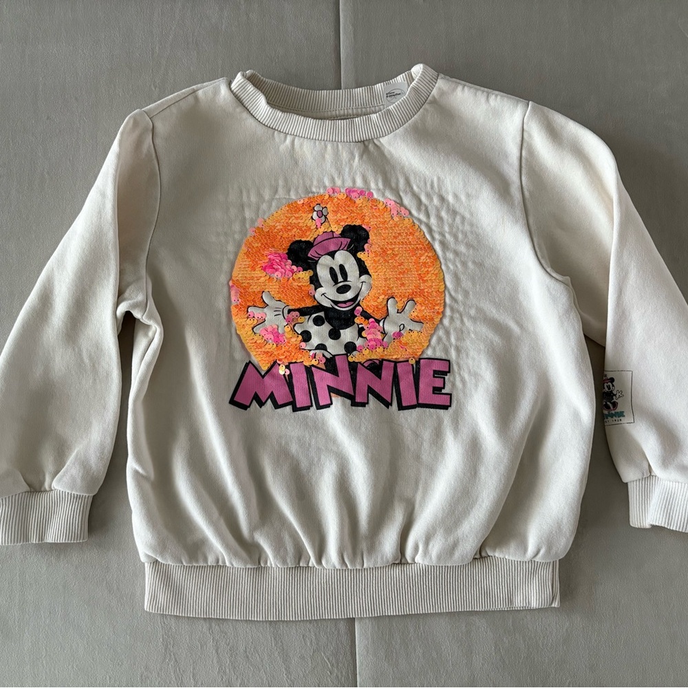 ⭐️2/$20⭐️ H&M White and Orange Minnie Mouse Sweatshirt - Picture 1 of 3